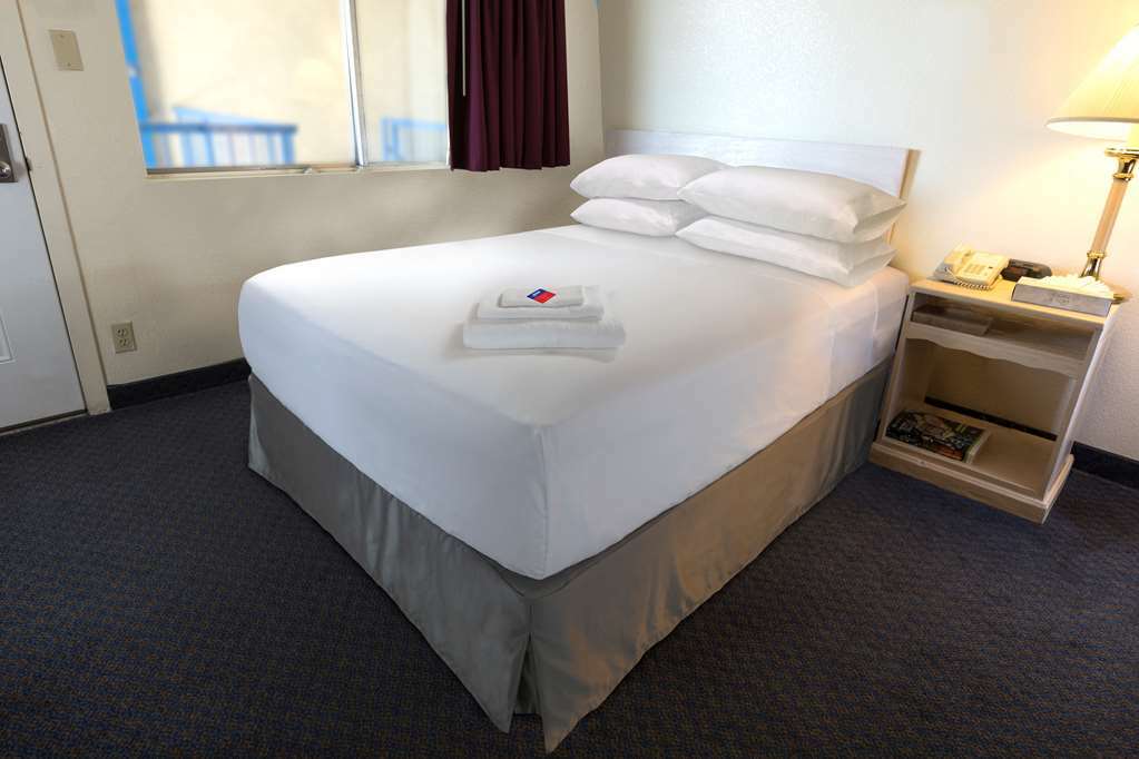 Americas Best Value Inn Колумбус Номер фото